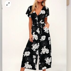 Lulus‎ North Pacific Black White Floral Cropped Wide Leg Pockets Jumpsuit SMALL